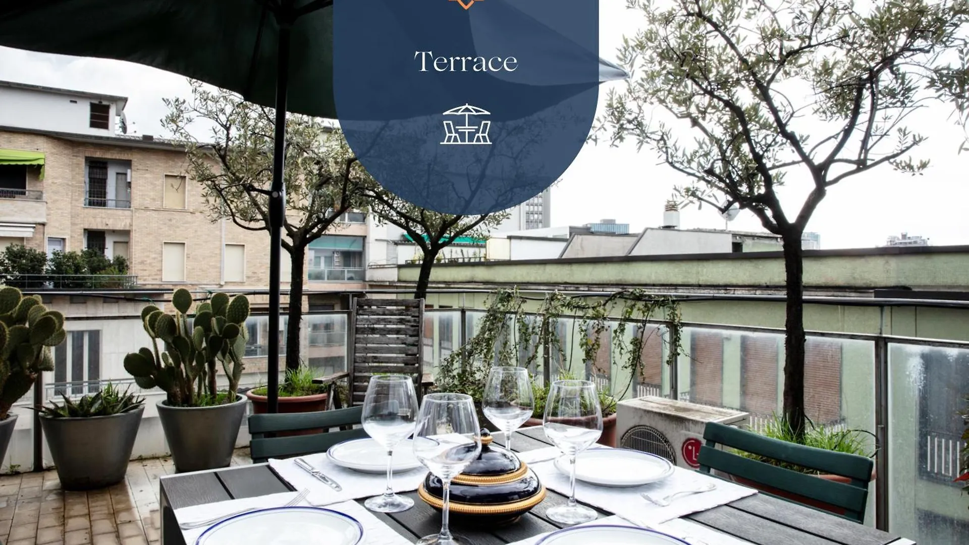 Dehomes - Porta Nuova Luxury, Terrace View Duomo Milan Apartment